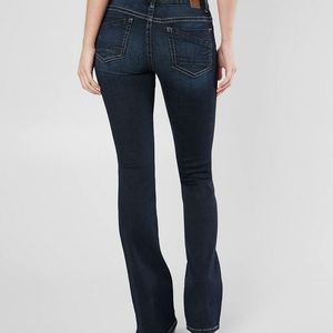 Buckle BKE Stella Mid-Rise Flare Stretch Jean
